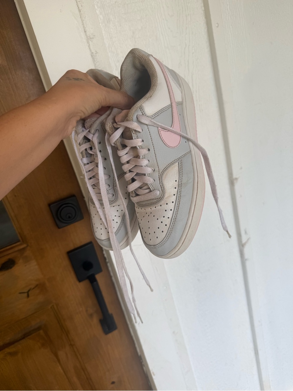Women's Nike Air Force Low-Top Sneakers - White and Light Pink